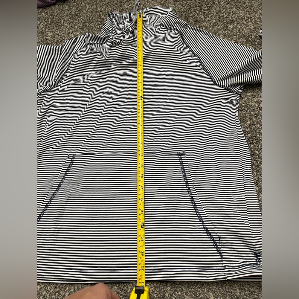 Rhone Men's Seersucker Camp Hoodie in navy blue and white stripe M - Picture 11 of 12